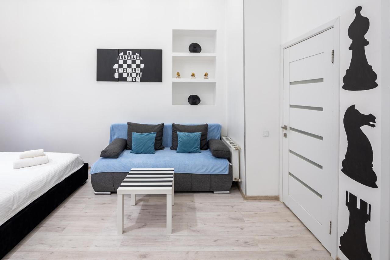 Bv Apartments Black And White Lemberg Exterior foto