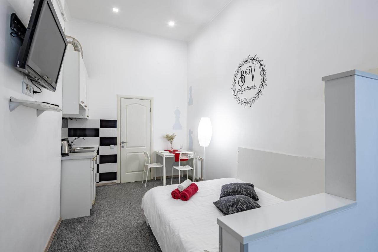 Bv Apartments Black And White Lemberg Exterior foto